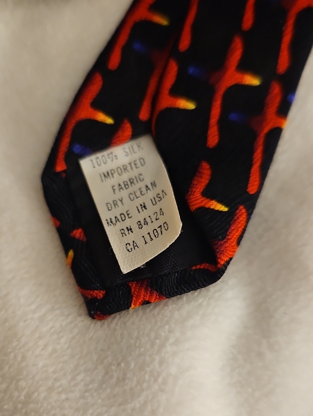 Vtg RM STYLES Artsy 1998 Cross Repeat Blend Silk Tie - Picture 8 of 10